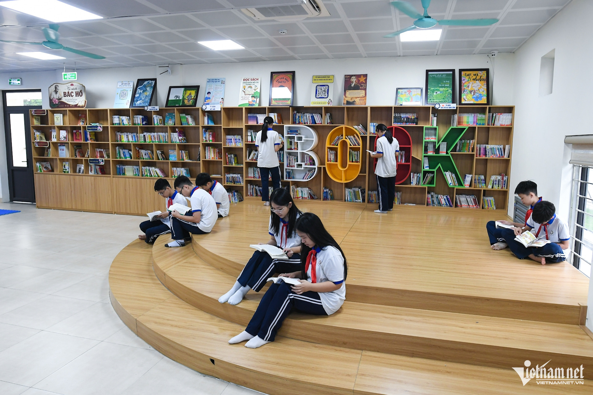 https://static-images.vnncdn.net/vps_images_publish/000001/000003/2026/9/26/w-thcs-hoang-mai-giao-duc-hanoi-34jpg-1939.jpg