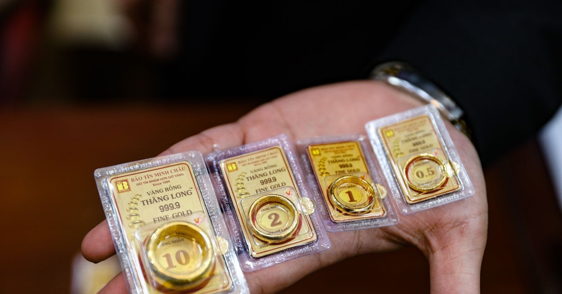 Giá vàng hôm nay 28/9/2026: Rơi thẳng đứng về sát 4.100 USD/ounce