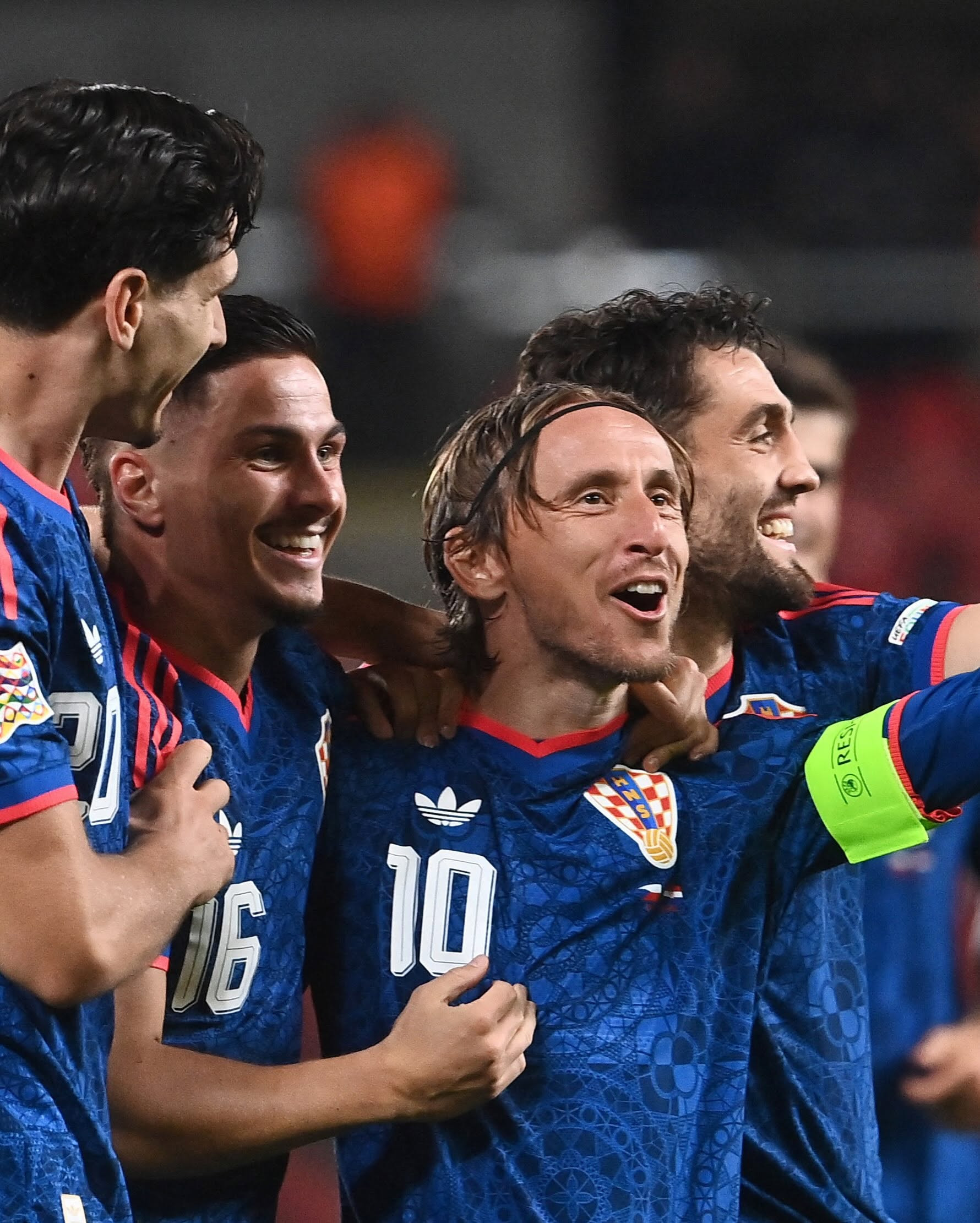 https://static-images.vnncdn.net/vps_images_publish/000001/000003/2026/9/27/modric-croatia-3-153.jpg