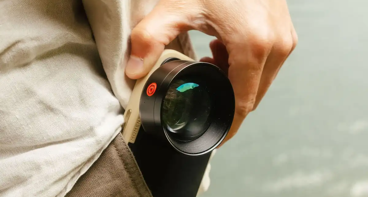 Muốn iPhone chụp như máy ảnh, 7 phụ kiện này sẽ "lột xác" camera