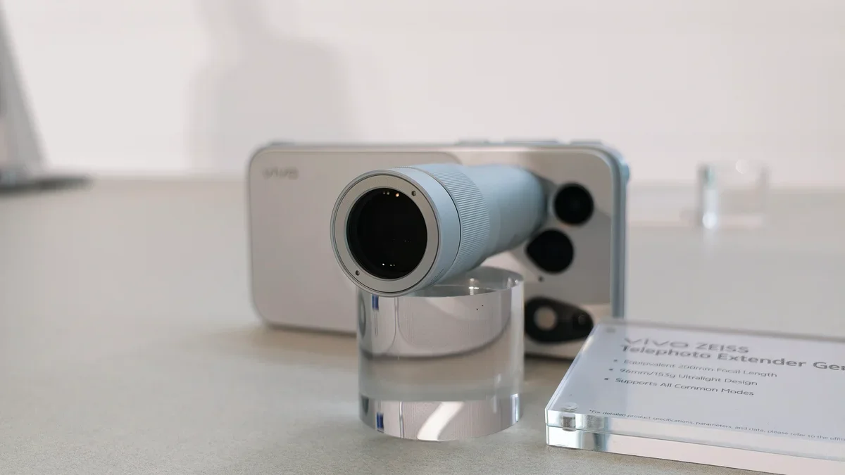 Vivo X500.png