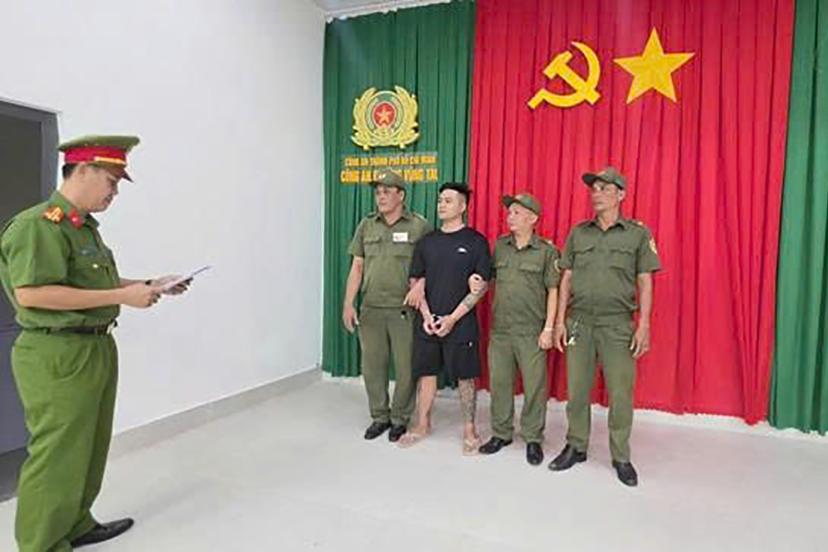 Bản tin chiều 28/9: Bắt tài xế Mercedes tông hai chị em đi xe máy rồi bỏ trốn