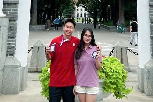 Hai chị em ruột cùng đỗ vào Đại học Thanh Hoa