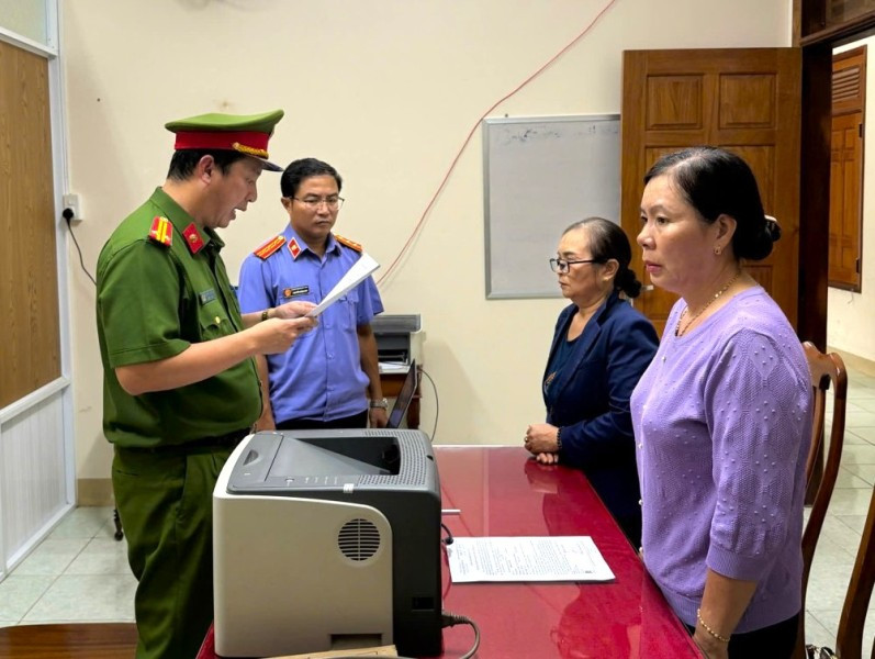 Lập khống hồ sơ.jpg