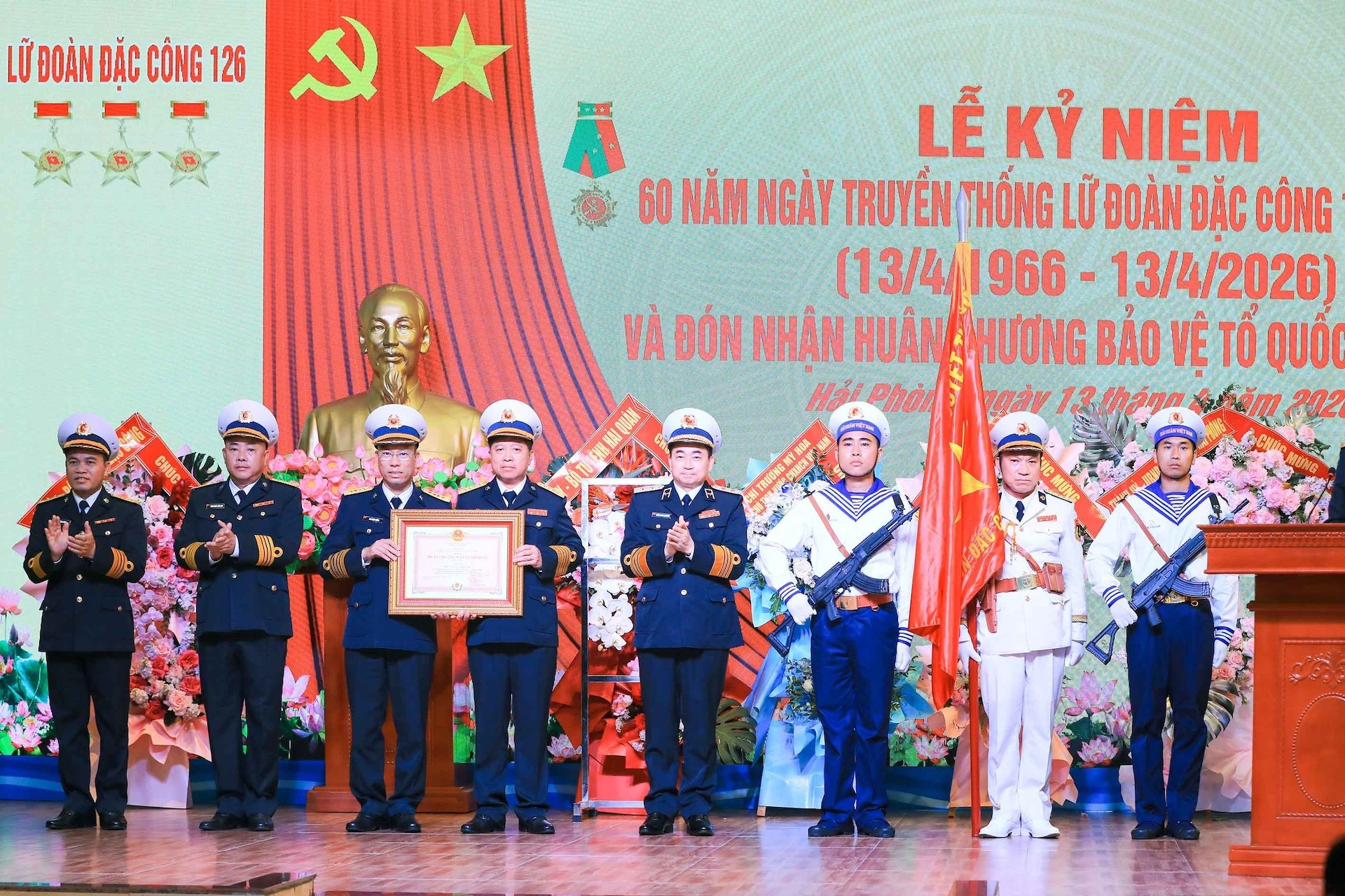 Quy định mới về mức tiền thưởng huân chương, danh hiệu