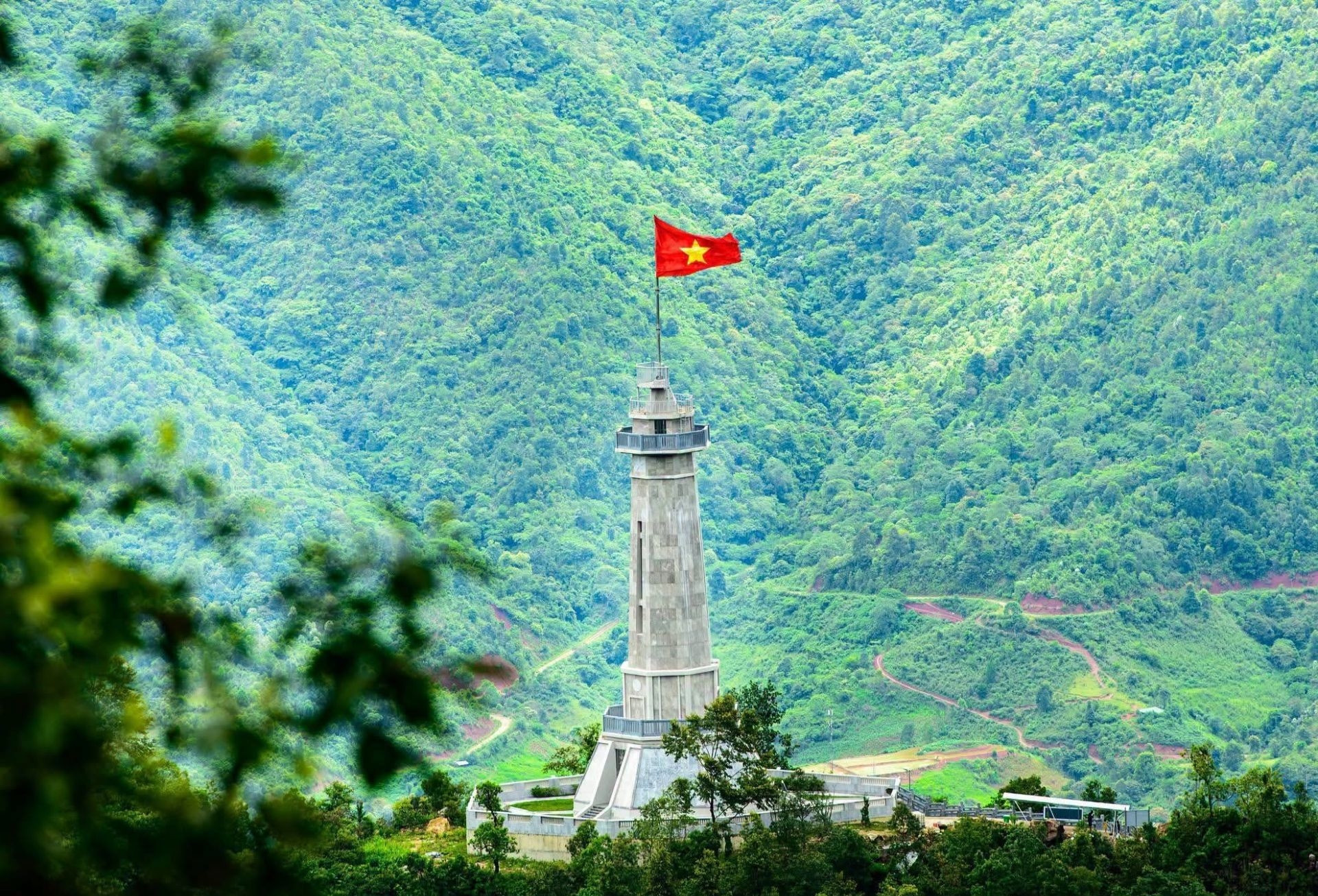 Tỉnh duy nhất nào của Việt Nam giáp cả Lào và Trung Quốc?