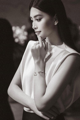 https://static-images.vnncdn.net/vps_images_publish/000001/000003/2026/9/28/tran-tieu-vy-7-1268.jpg