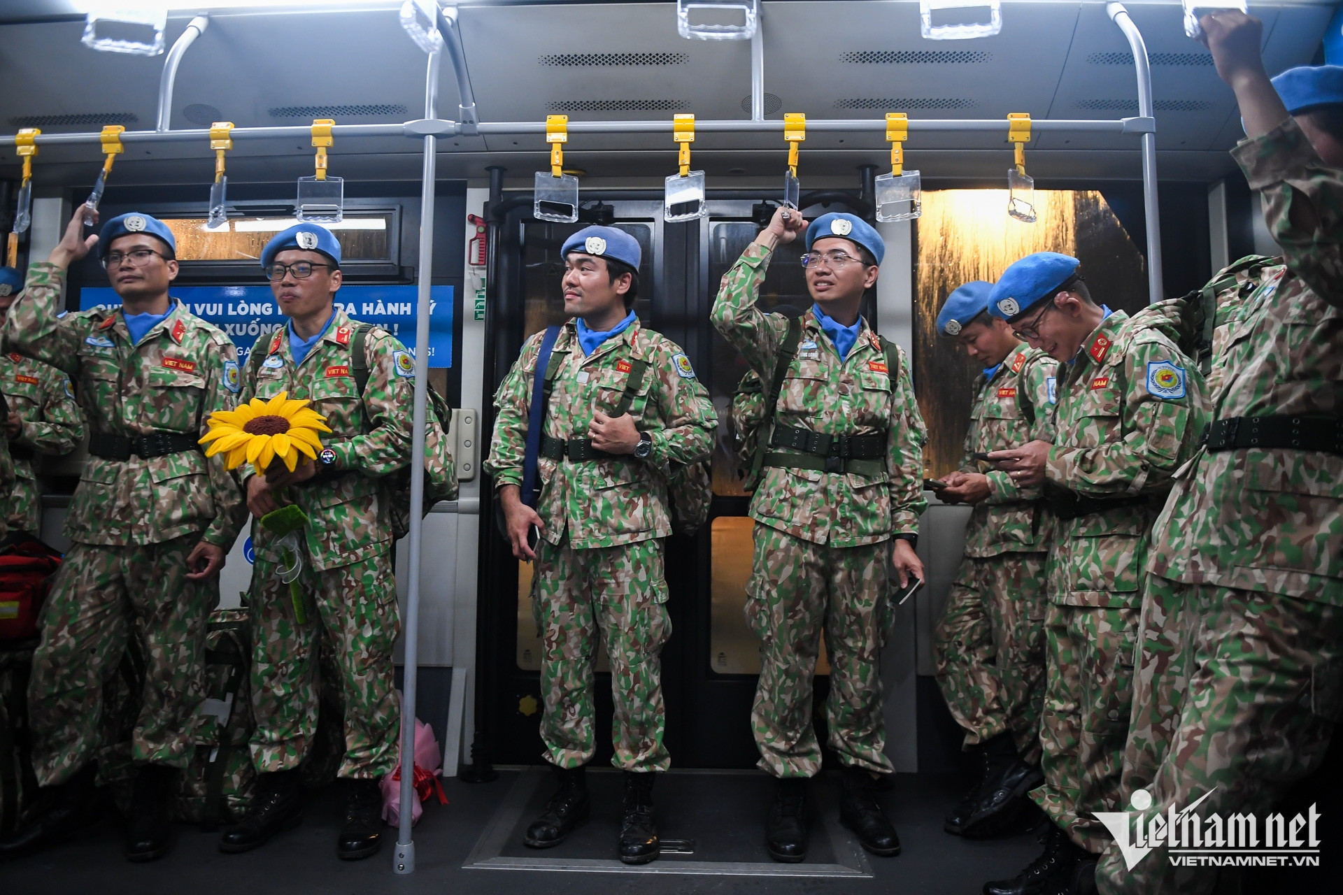 W-mũ nồi xanh   nguyễn huế 30.jpg