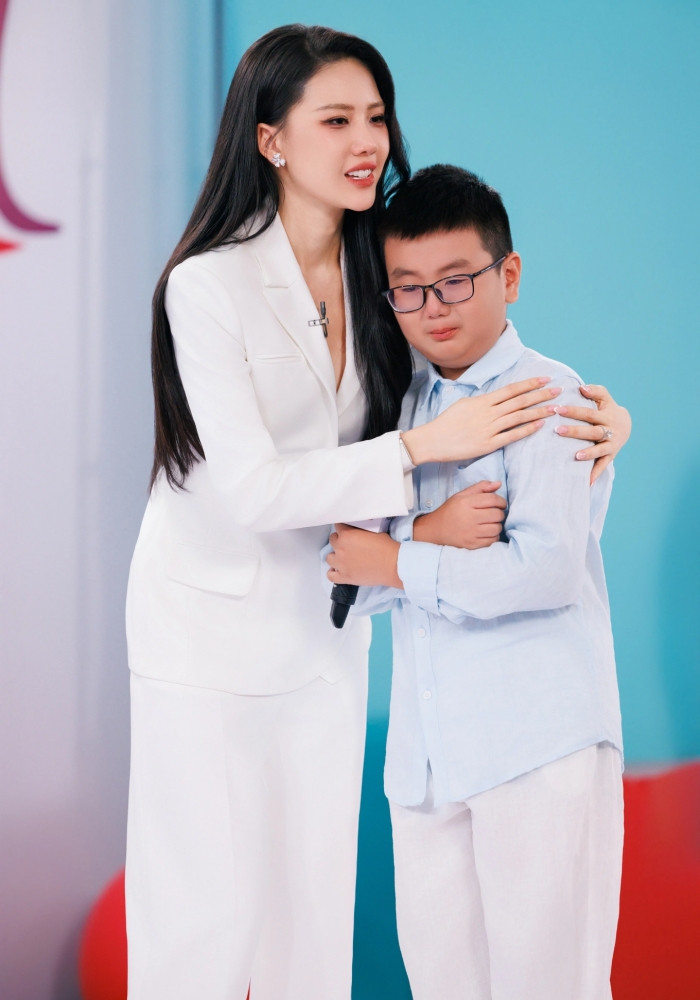 https://static-images.vnncdn.net/vps_images_publish/000001/000003/2026/9/29/batch-6-cau-chuyen-cua-tai-loc-da-khien-mentor-bui-quynh-hoa-khong-kiem-duoc-xuc-dong-1789271803097-2774.jpg