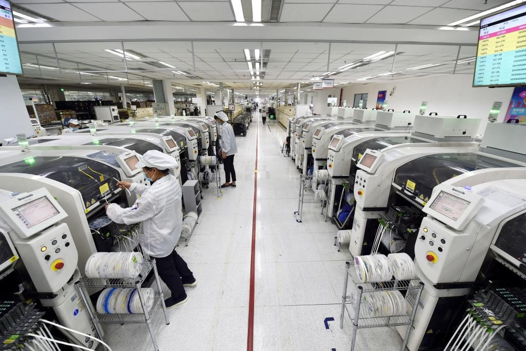 Công xưởng Trung Quốc vươn lên nắm quyền thiết kế, khiến phương Tây phải phụ thuộc
