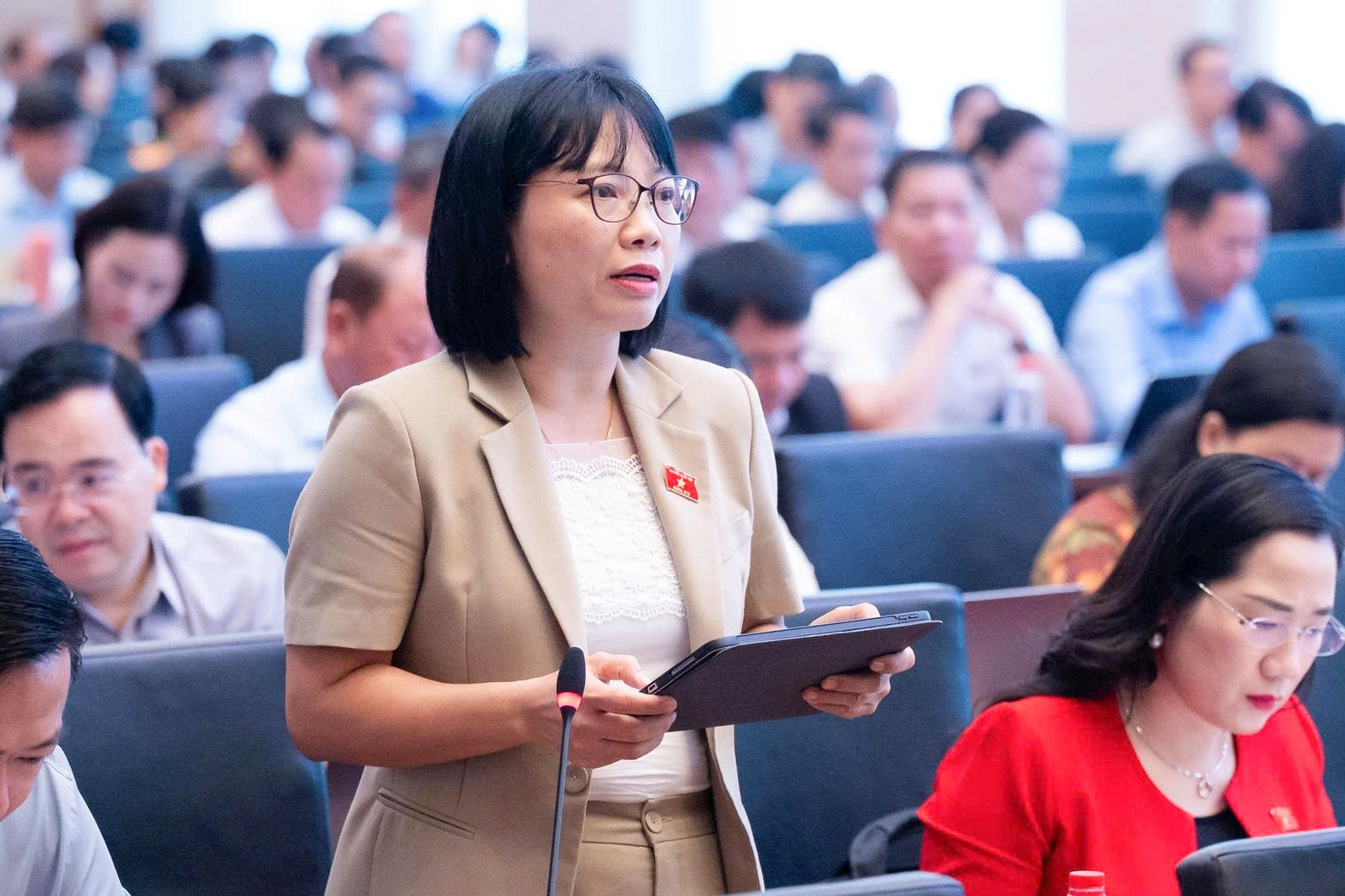 Đề nghị cân nhắc biện pháp cắt điện, nước, internet với người không chấp hành xử phạt