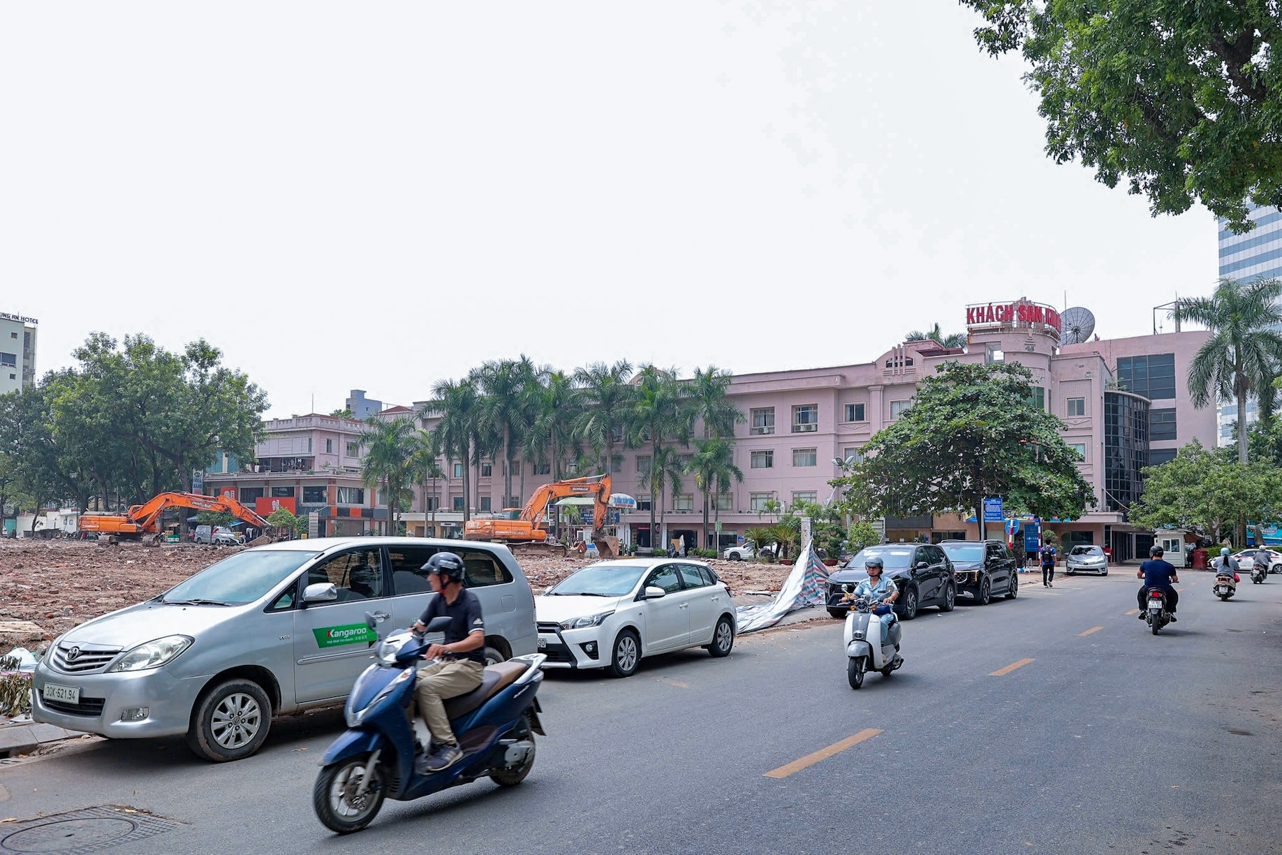 Phá dỡ các công trình trên đất 'vàng' ở Hà Nội, chuẩn bị xây tháp đôi 99 tầng