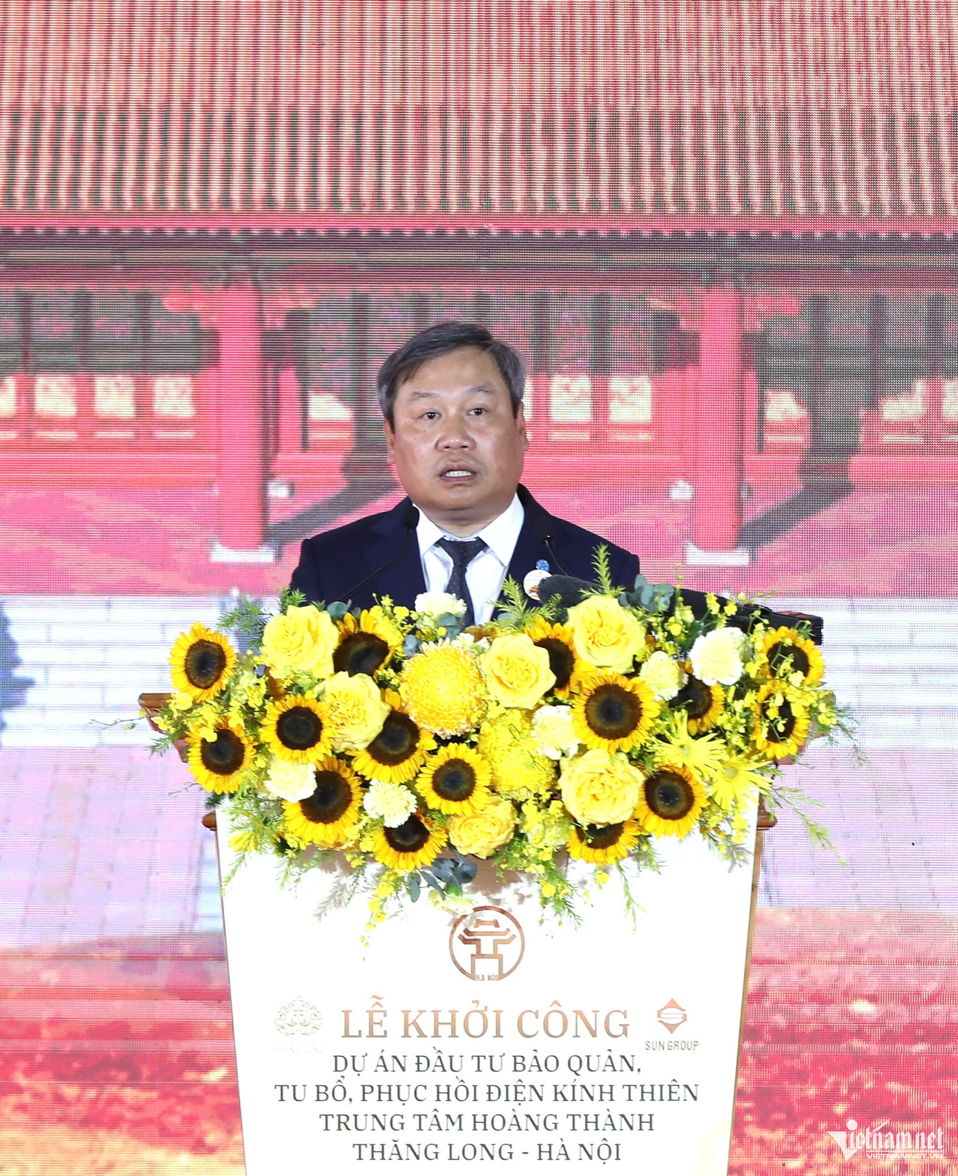 W-tu bo dien Kinh Thien 12.jpg