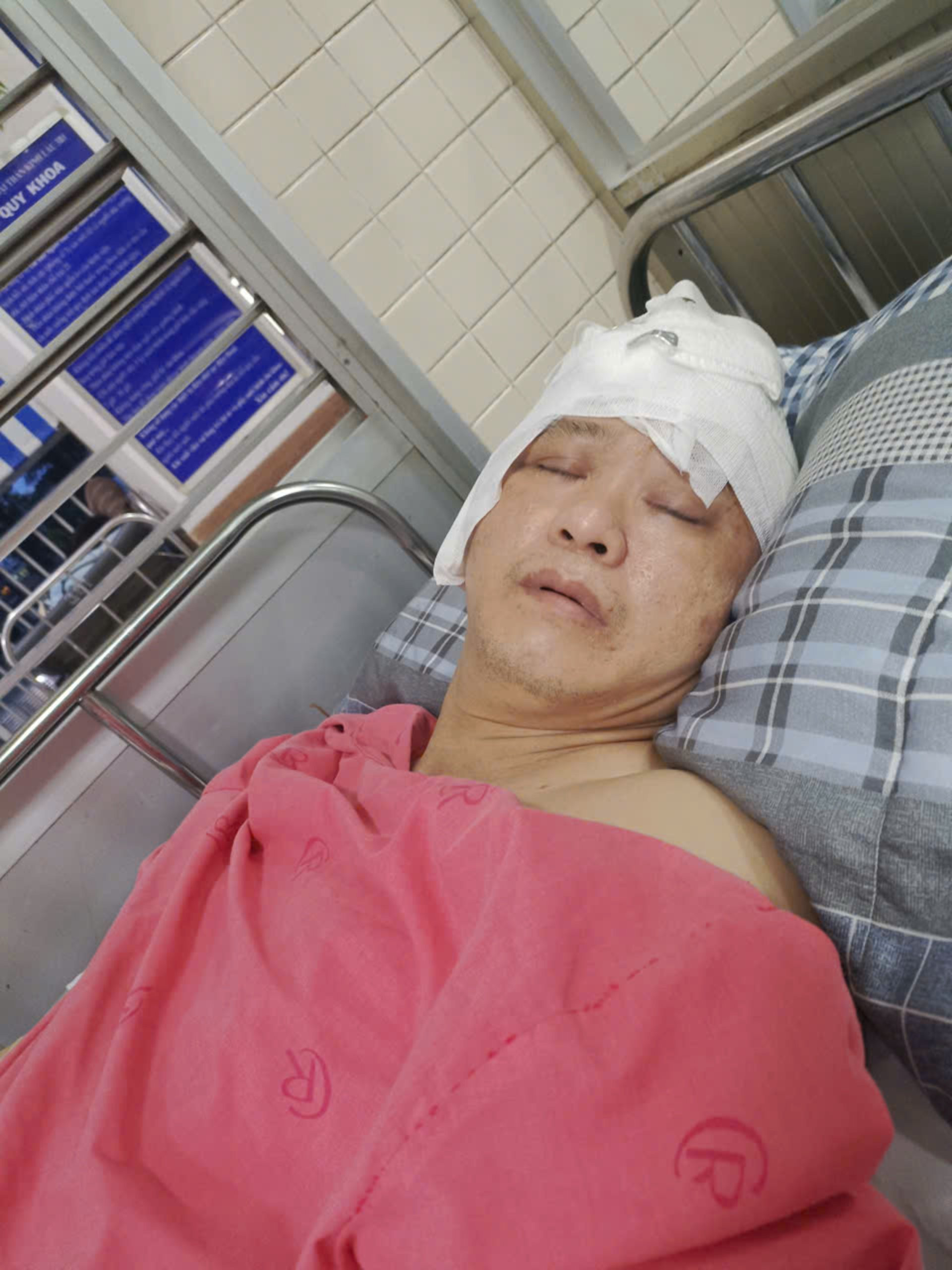 a Thầy thế.jpg