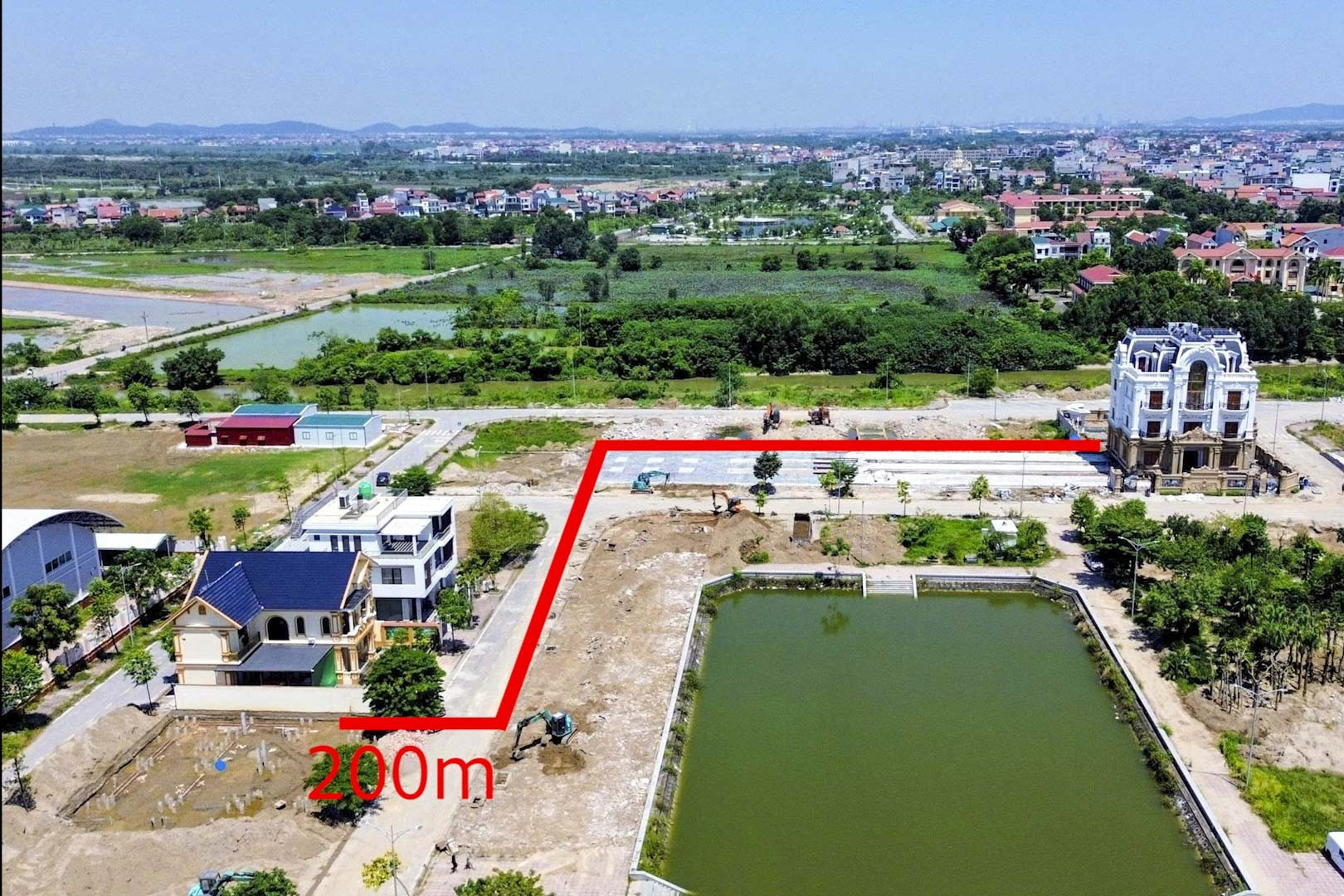 Cận cảnh biệt thự lộng lẫy được 'thần đèn' di dời để làm đường đi sân bay Gia Bình