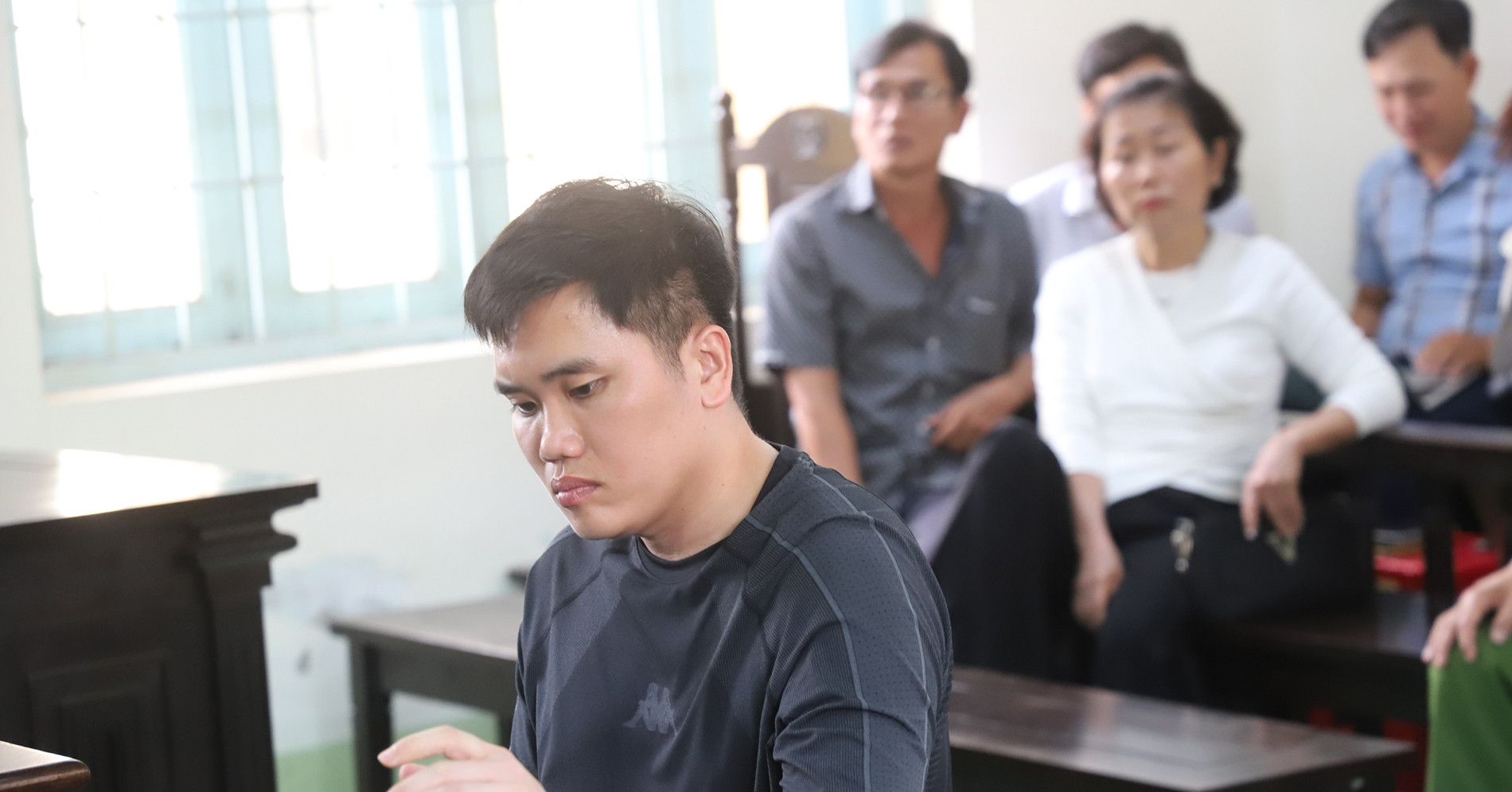 Mở lại phiên tòa xét xử tài xế tông tử vong nữ sinh ở Vĩnh Long