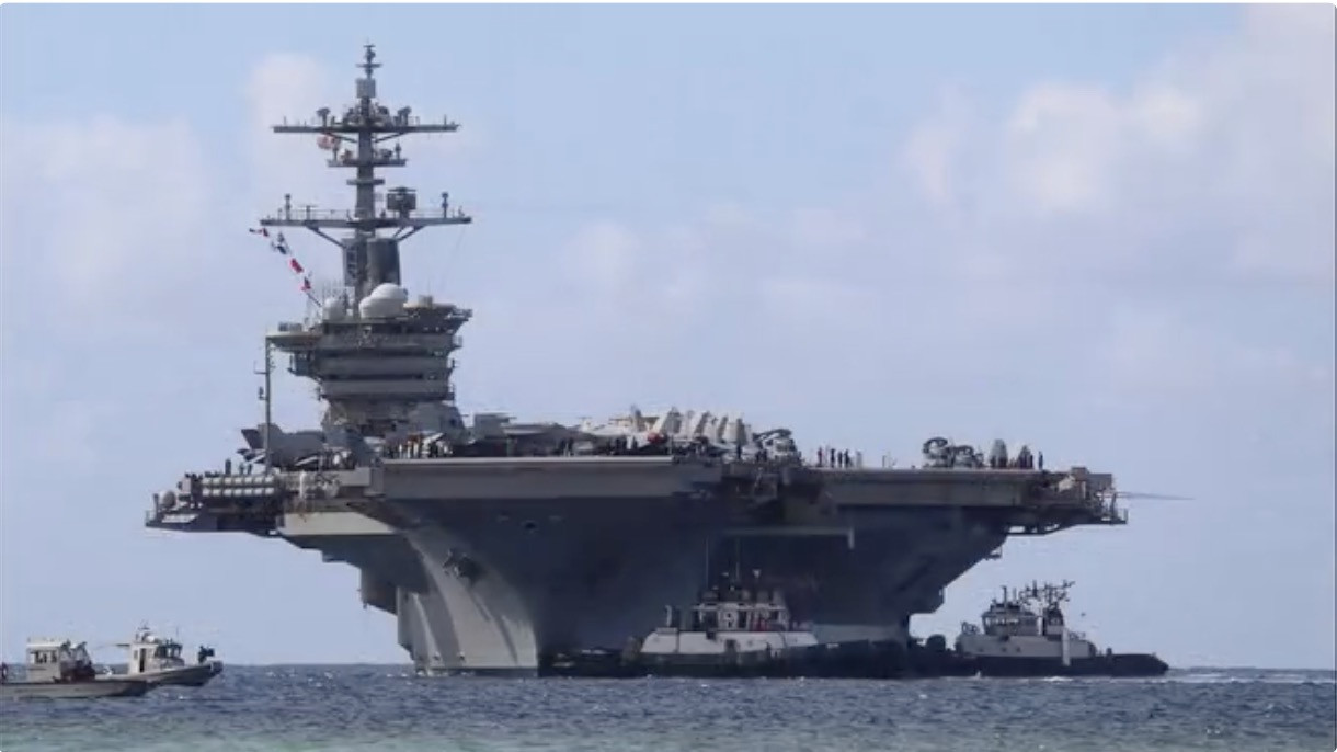 Tàu sân bay USS Abraham Lincoln rỉ sét. Ảnh: US Navy