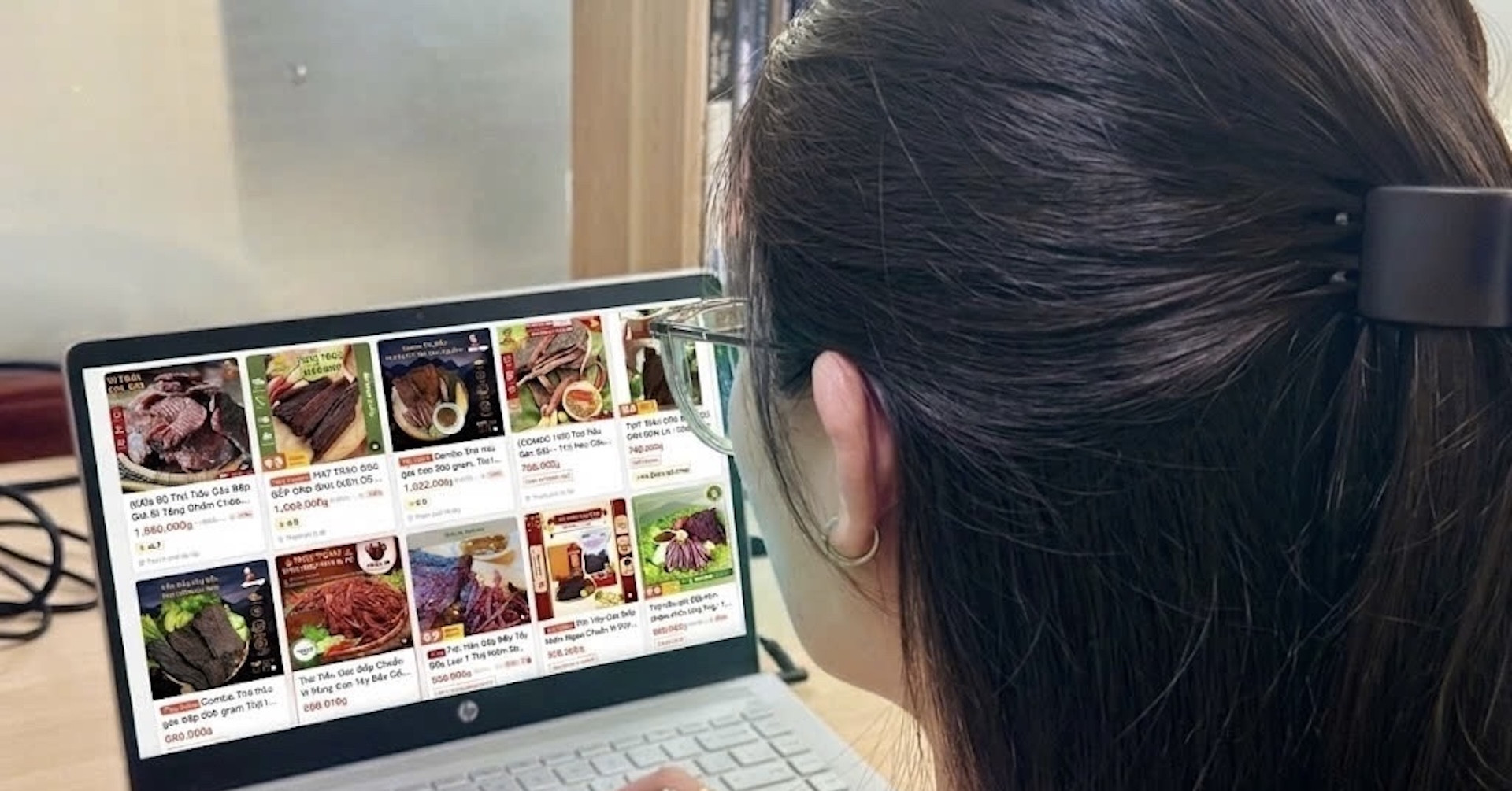 Thịt trâu gác bếp bán online đạt 117 tỷ đồng, gian hàng nào kiếm nhiều nhất?