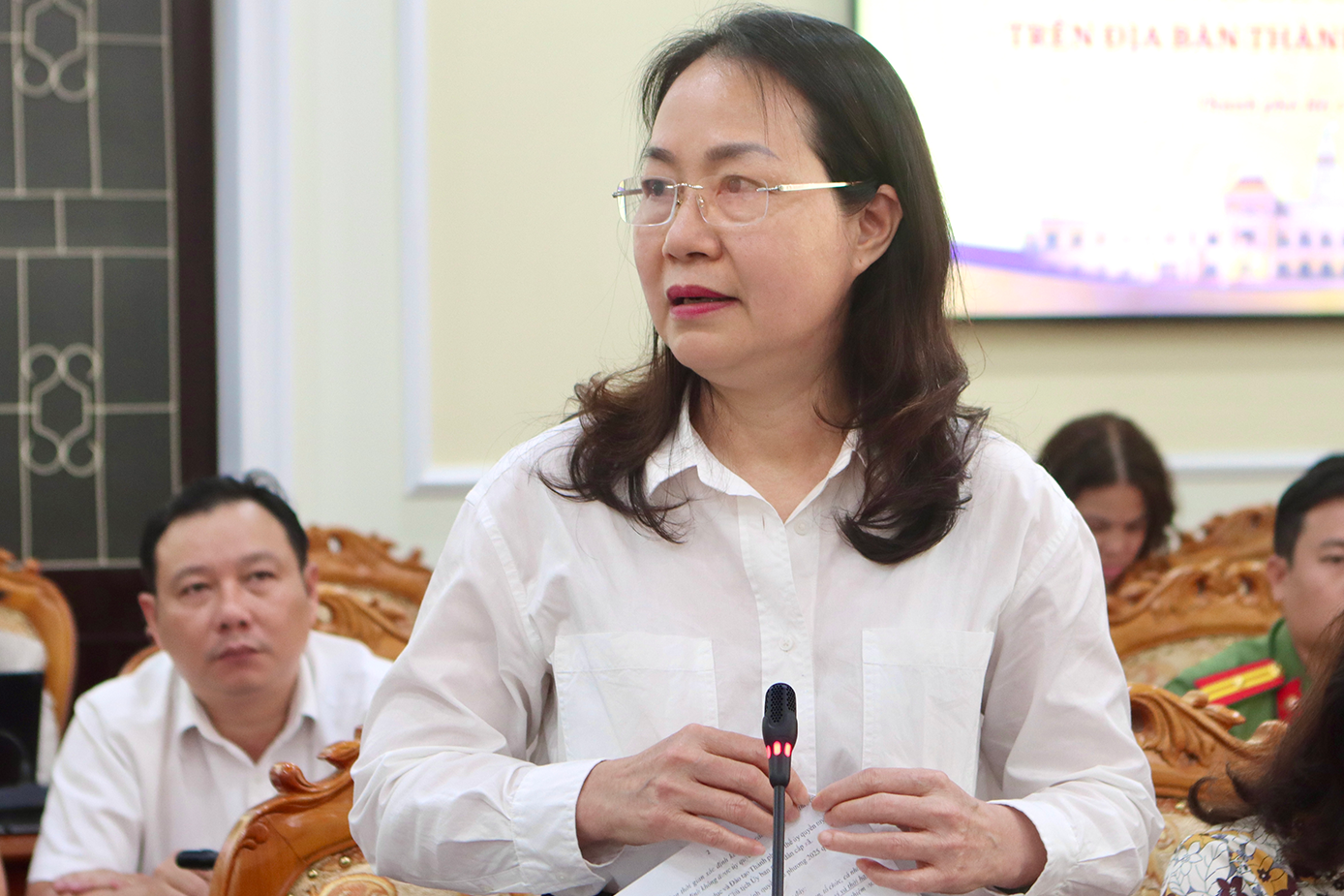 TPHCM lý giải việc chưa ủy quyền tuyển giáo viên cho cấp xã