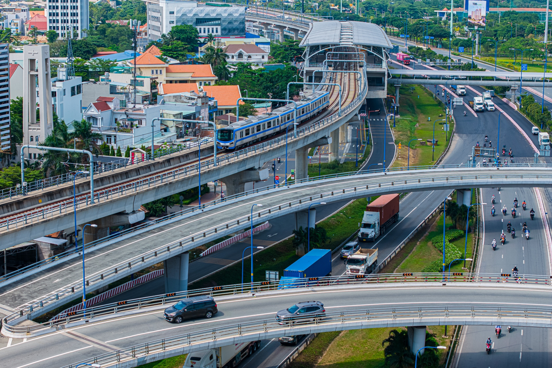 TPHCM tính trao thêm quyền quản lý đường bộ cho cấp xã
