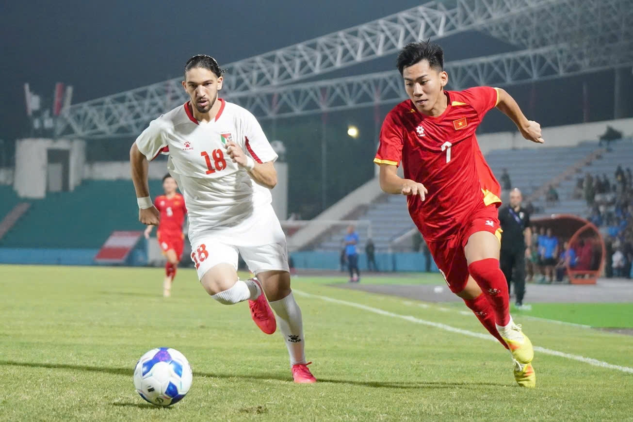 U20 Việt Nam thất bại đầy tiếc nuối trước U20 Palestine