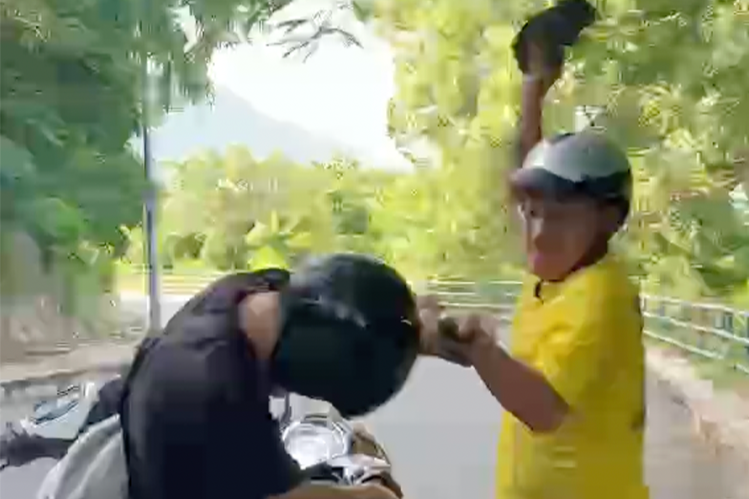 Truy xét nhanh người đánh túi bụi du khách trên đường lên ngọn hải đăng Vũng Tàu