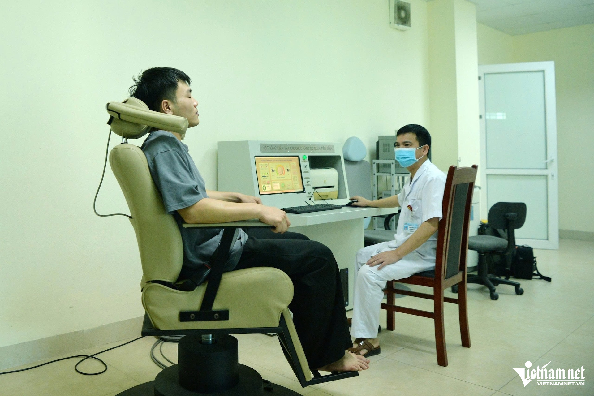 https://static-images.vnncdn.net/vps_images_publish/000001/000003/2026/9/3/w-kham-tuyen-phi-cong-6-2890.jpg