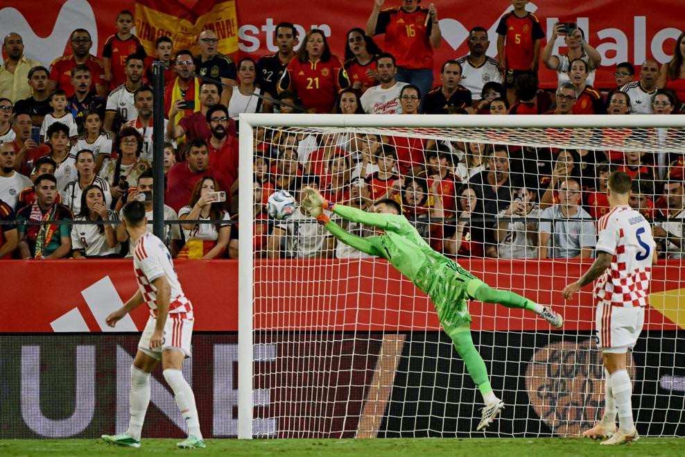 editorial_uefa_com fbl eur nations esp cro (1).jpg