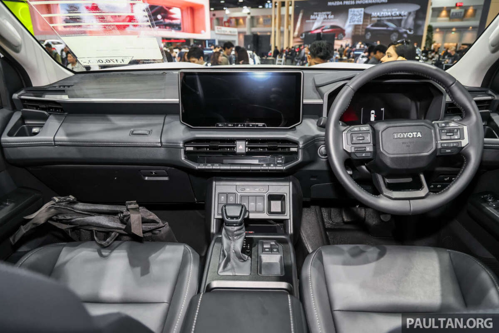 https://static-images.vnncdn.net/vps_images_publish/000001/000003/2026/9/30/toyota-hilux-travo-3-1920px-3181.jpg