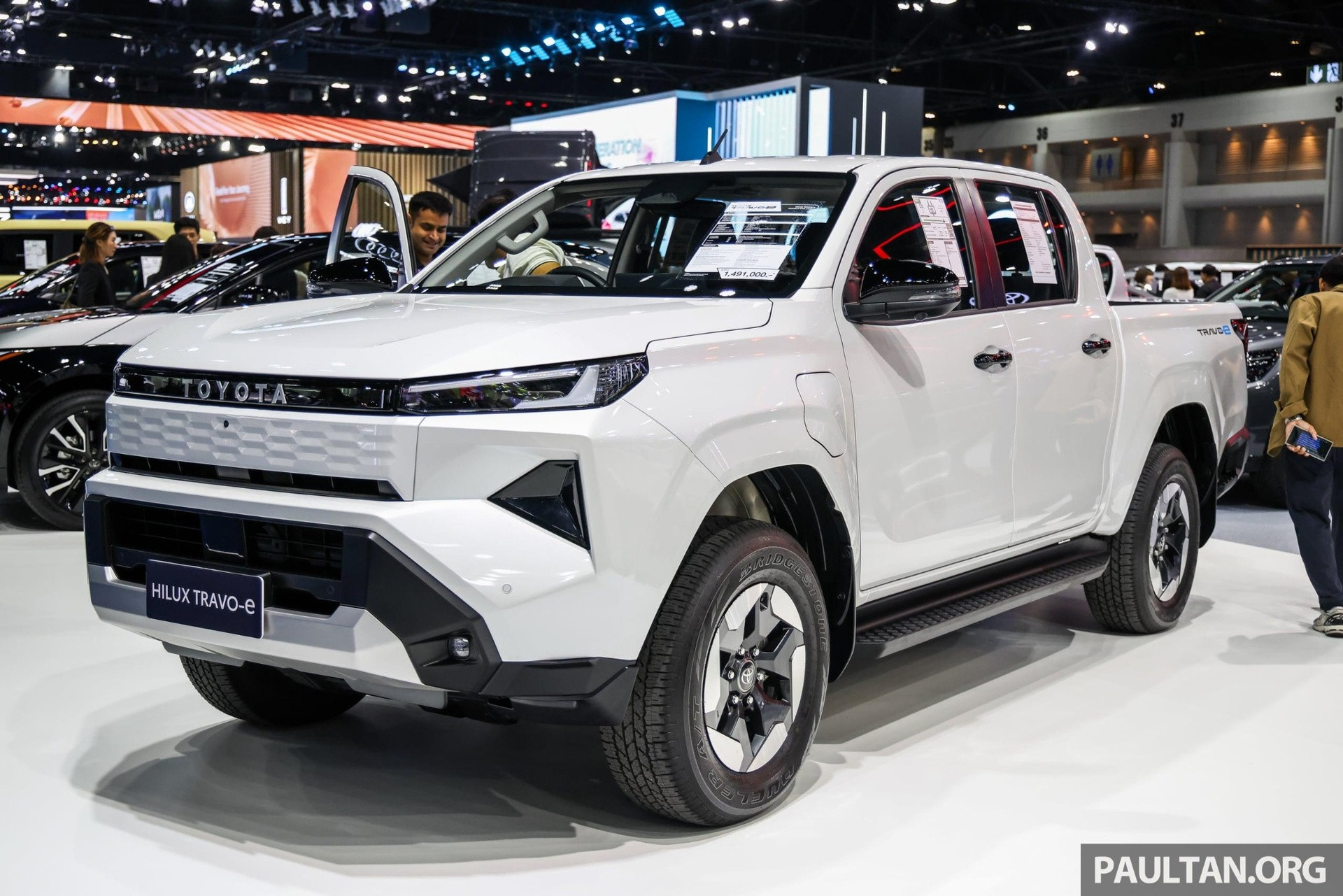Toyota_Hilux_Travo_e_1_1920px.jpg