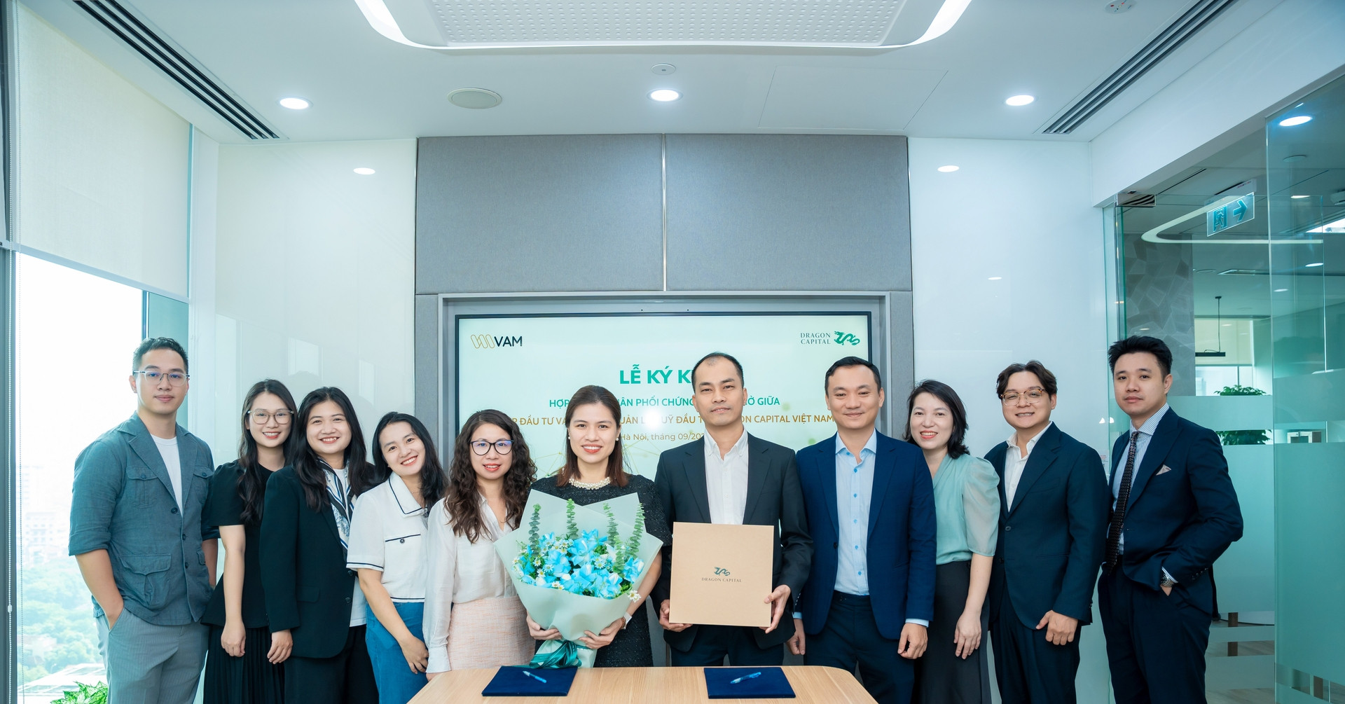 VAM hợp tác Dragon Capital đưa chứng chỉ quỹ lên ứng dụng TOPI