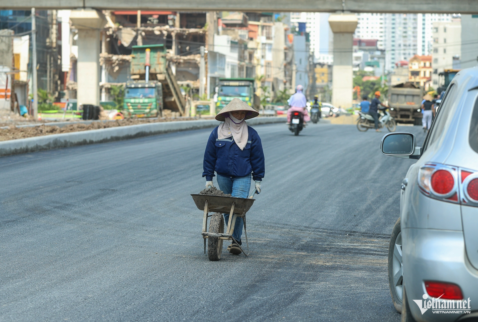 https://static-images.vnncdn.net/vps_images_publish/000001/000003/2026/9/30/w-8c-nang-nong-0099-1464.jpg