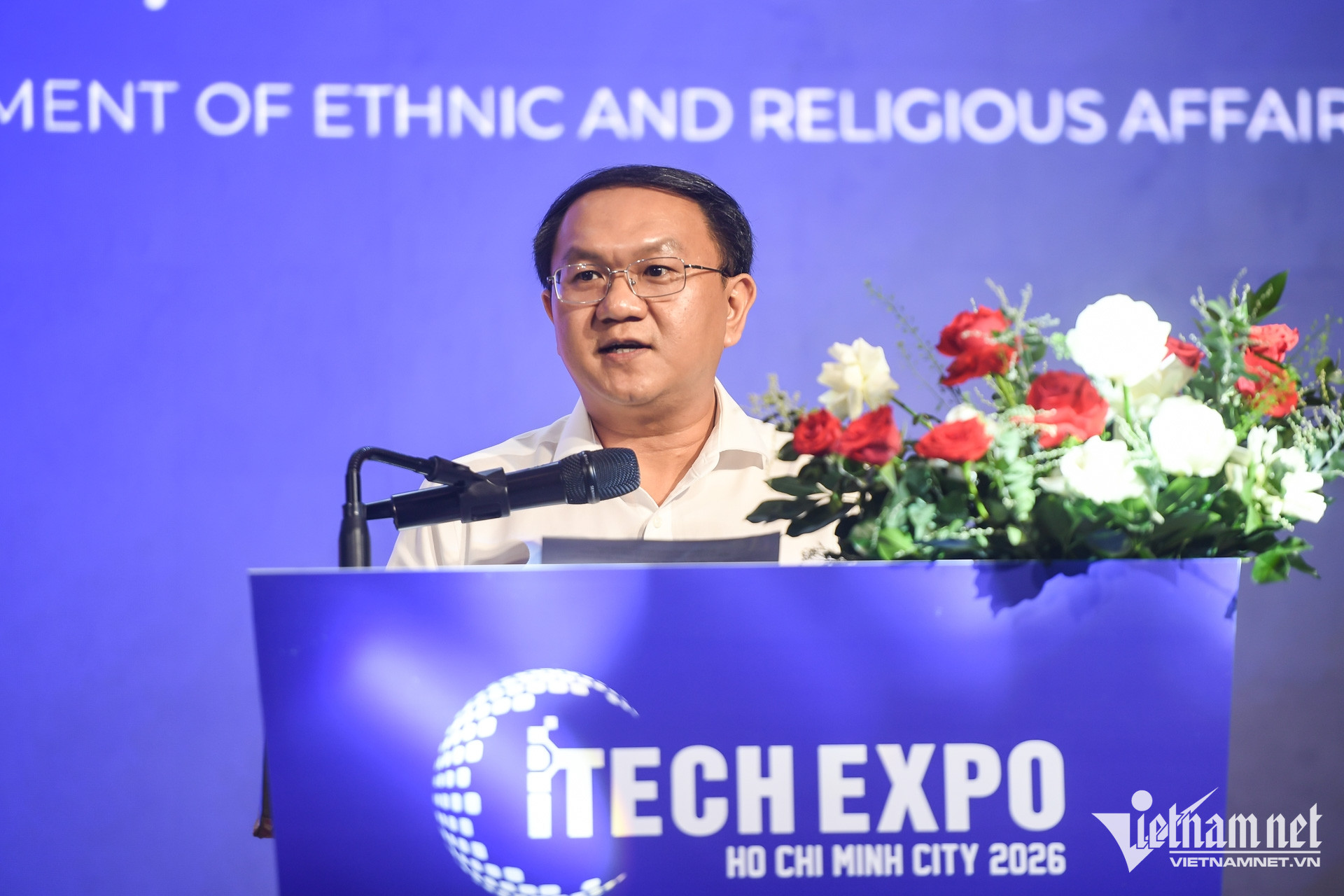 W-hội nghị DTTG TPHCM   nguyễn huế.jpg