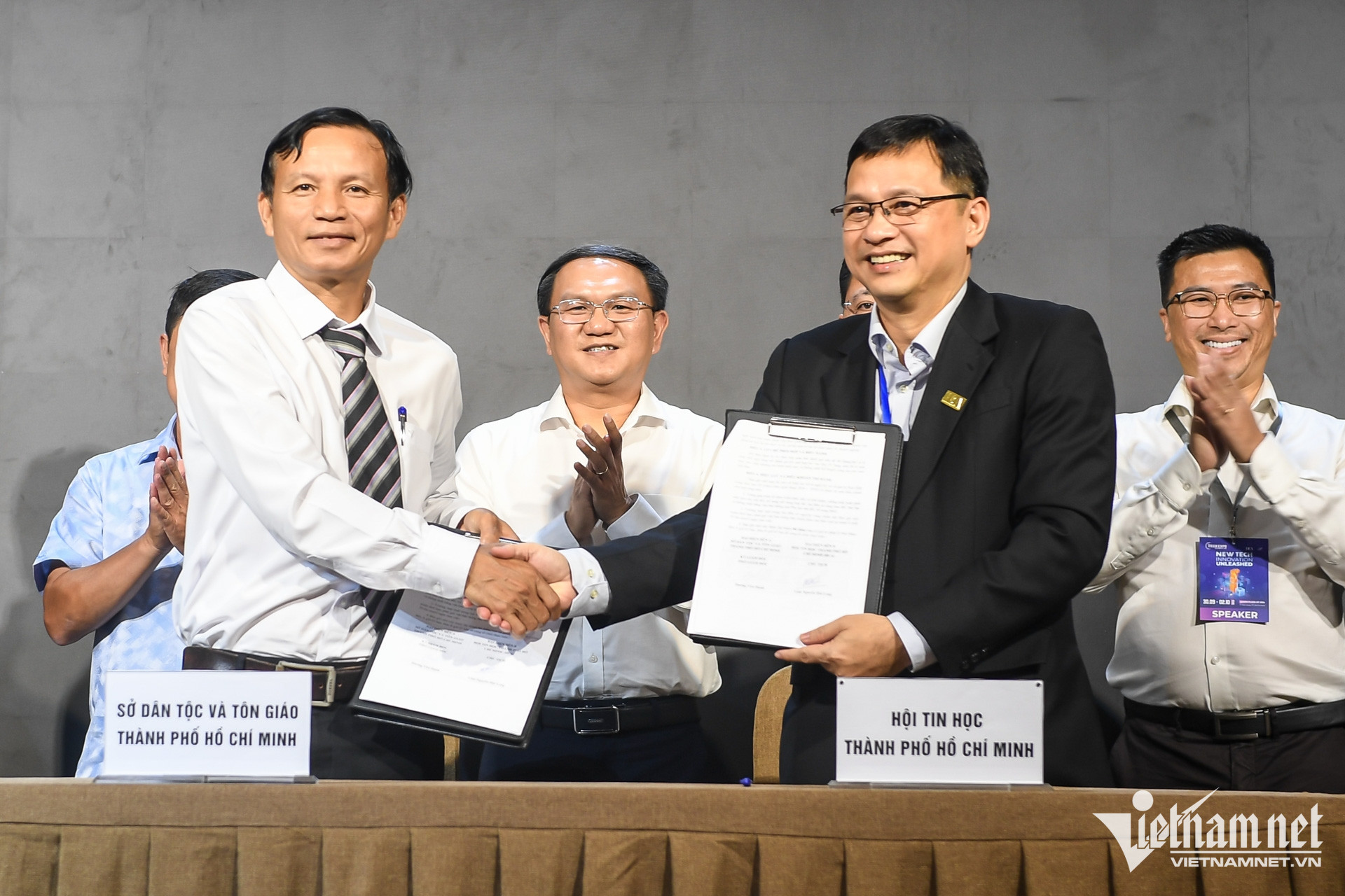 W-hội nghị DTTG TPHCM   nguyễn huế 6.jpg