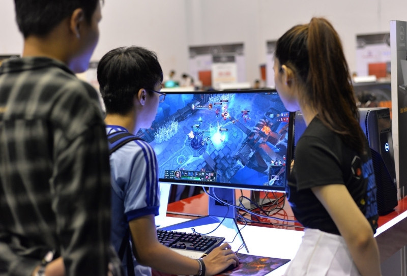 Đề xuất trẻ em không được vào quán internet sau 21h