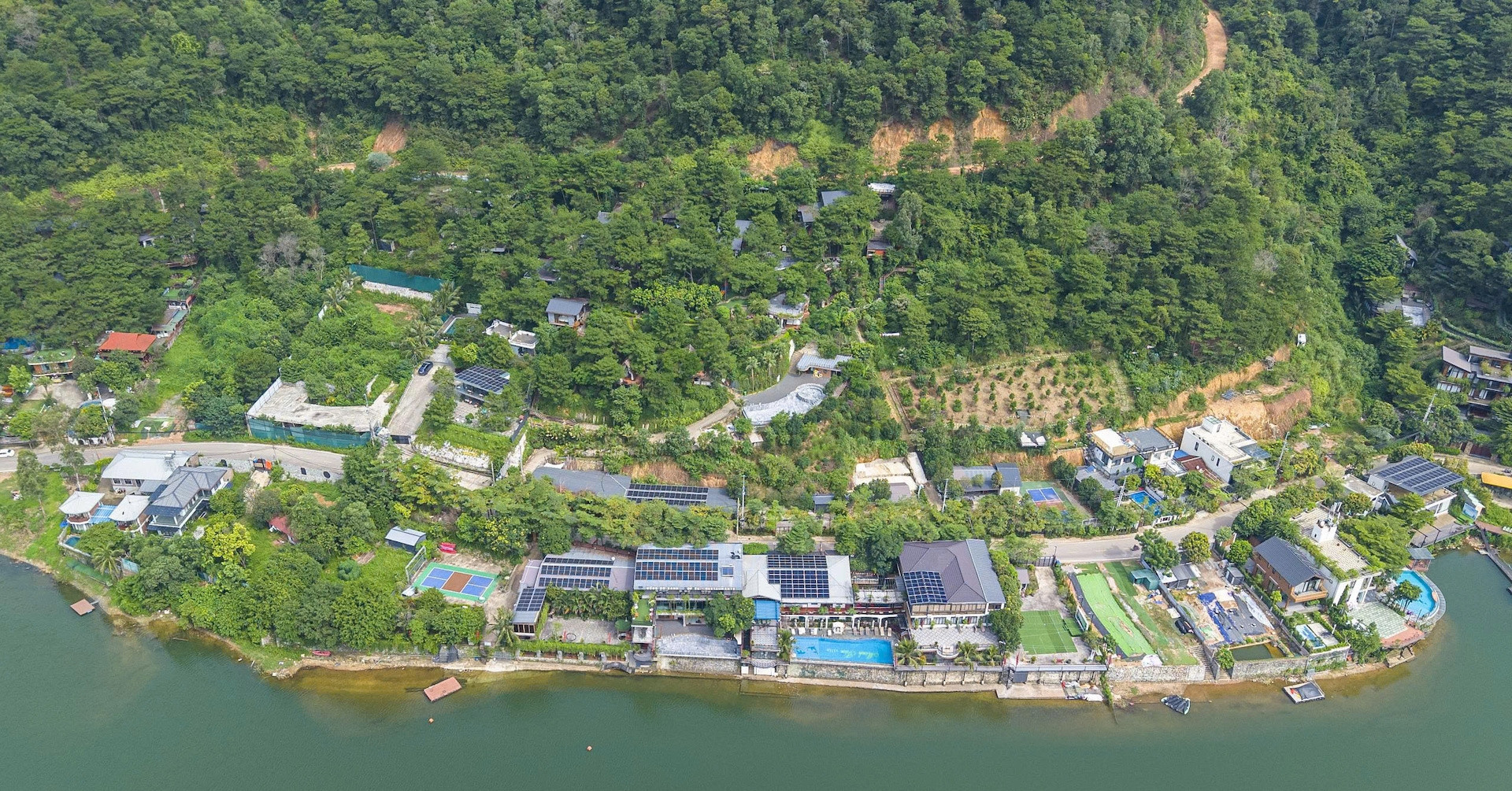 Hà Nội cưỡng chế villa, homestay &amp;apos;mọc&amp;apos; trên đất rừng khu vực cạnh hồ Đồng Đò