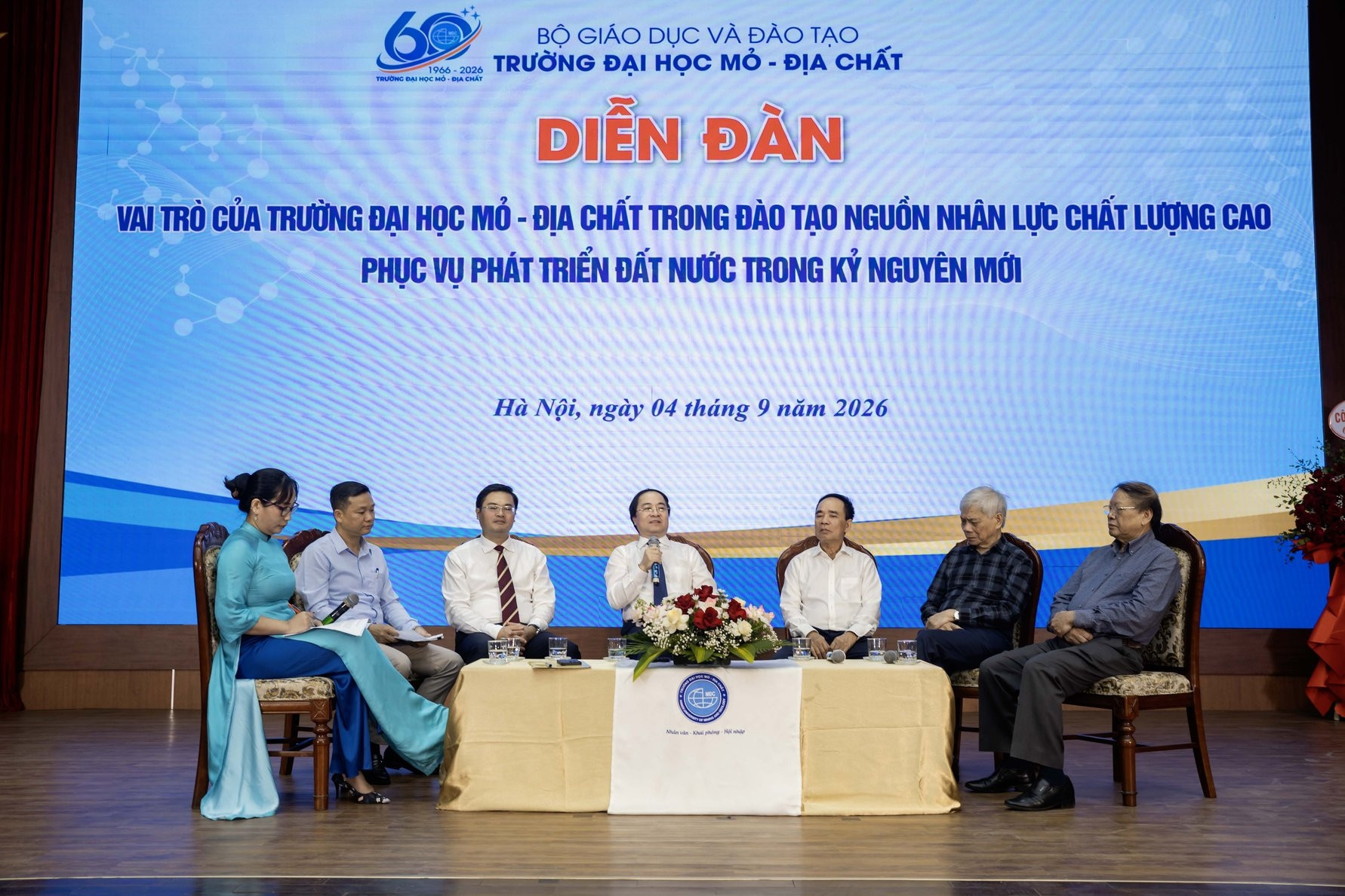 HUMG tìm lời giải nguồn nhân lực chất lượng cao phục vụ đất nước