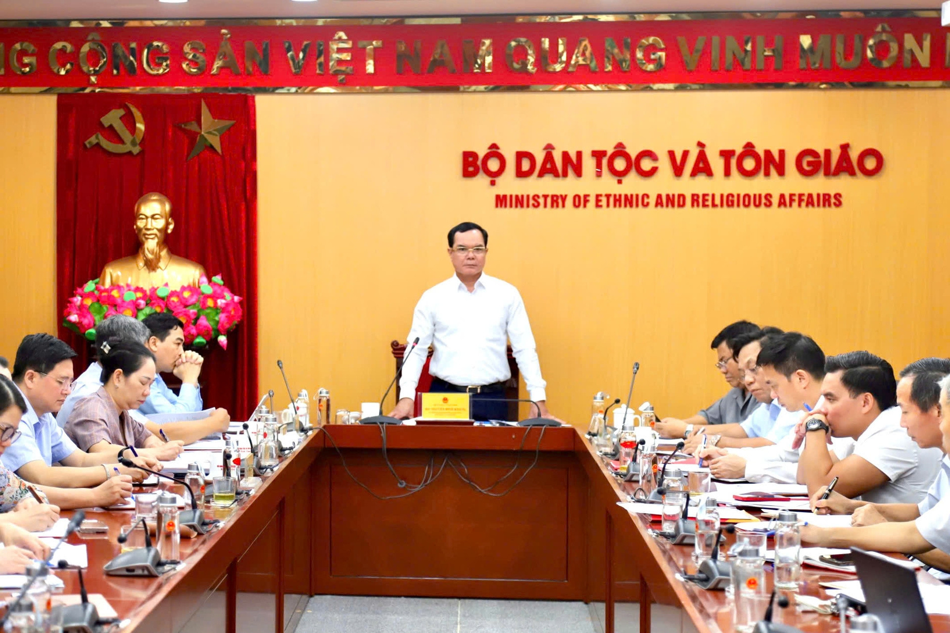 Kịp thời tháo gỡ điểm nghẽn giải ngân đầu tư công, đẩy nhanh chuyển đổi số