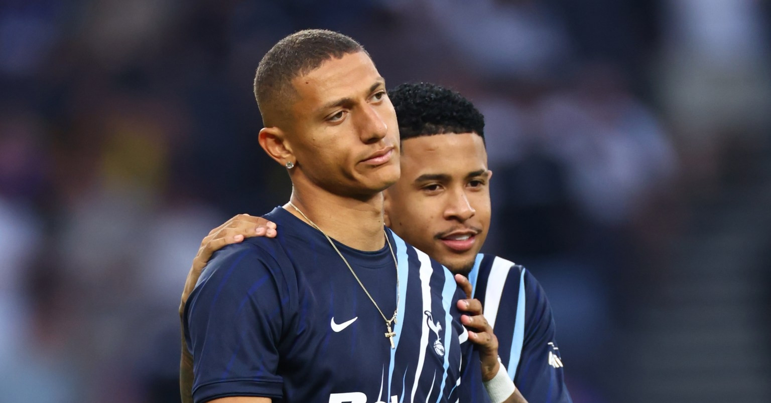 Richarlison bị gạch tên khỏi đội hình Tottenham
