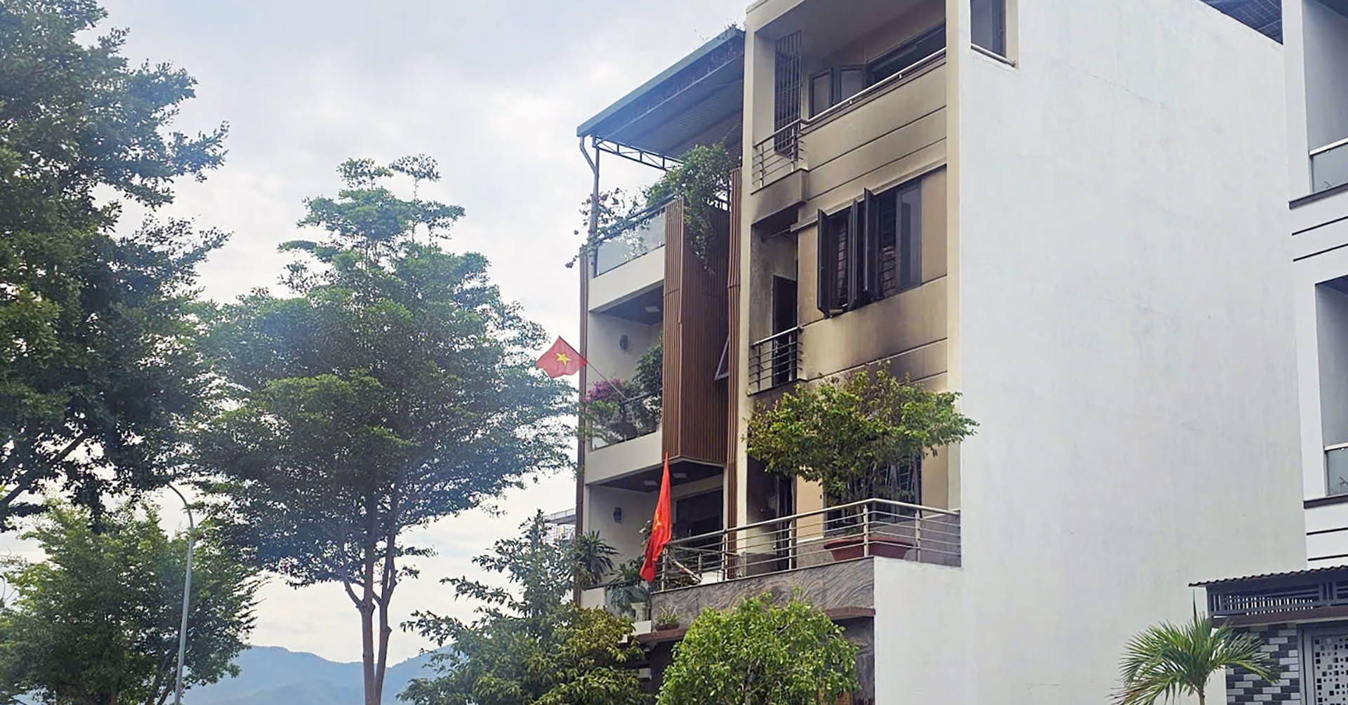 Vụ cháy nhà khiến mẹ chồng, con dâu tử vong ở Nha Trang: Nghi do sạc điện thoại
