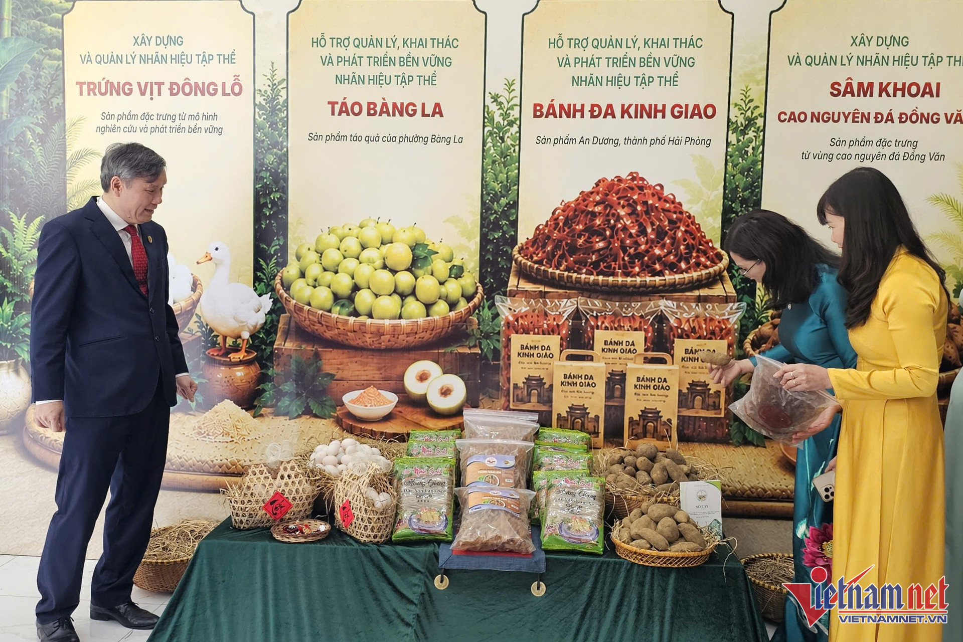 W-lan toa tri thuc khoa hoc ve dia ly nhan van 03.jpg