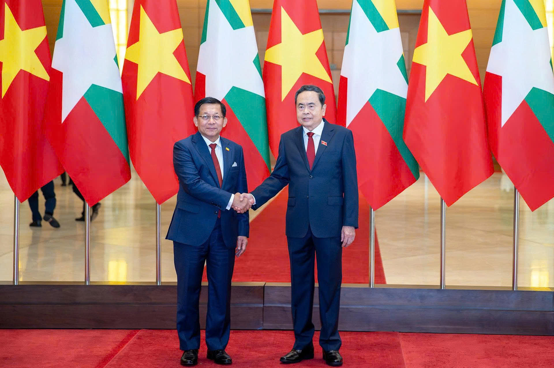 Chủ tịch Quốc hội tiếp Tổng thống Myanmar