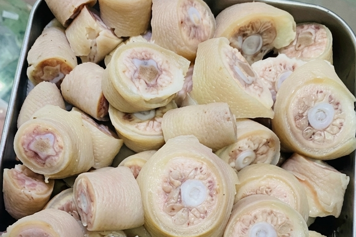 duoi lơn.png