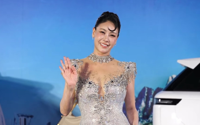 Hoa hau Ha Kieu Anh.jpg
