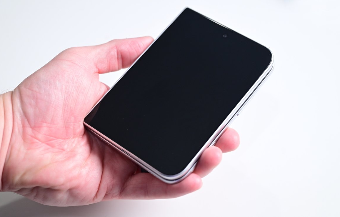 iPhone Ultra 19.png