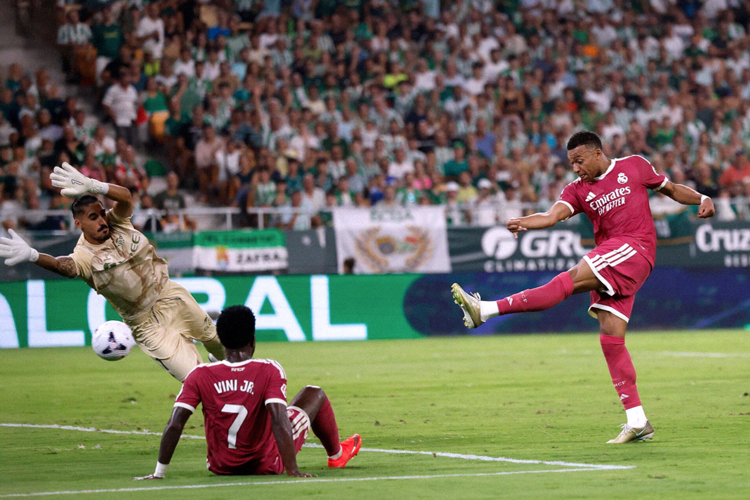 Mbappe Betis Real Madrid 1.jpg