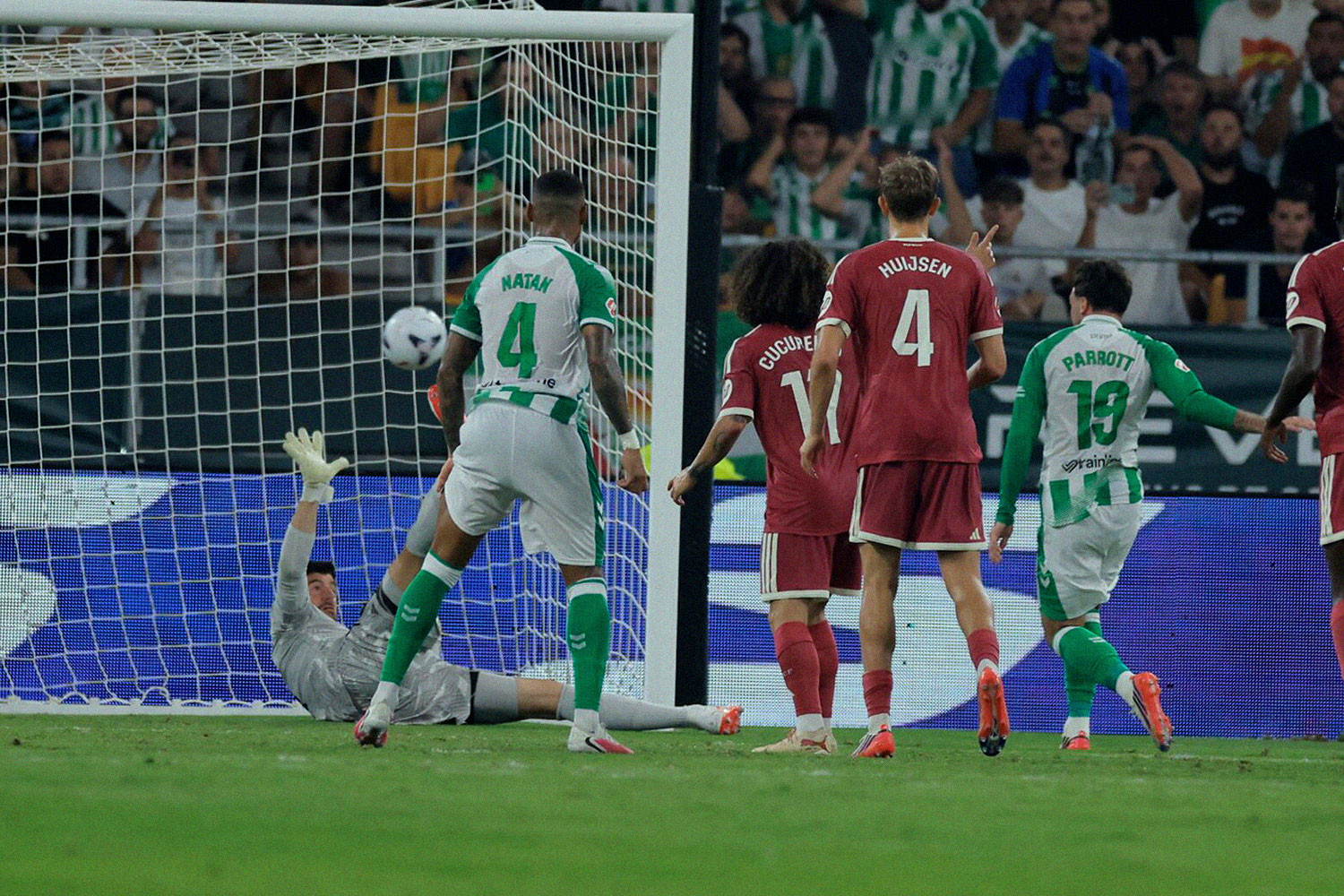 Parrott Betis Real Madrid.jpg