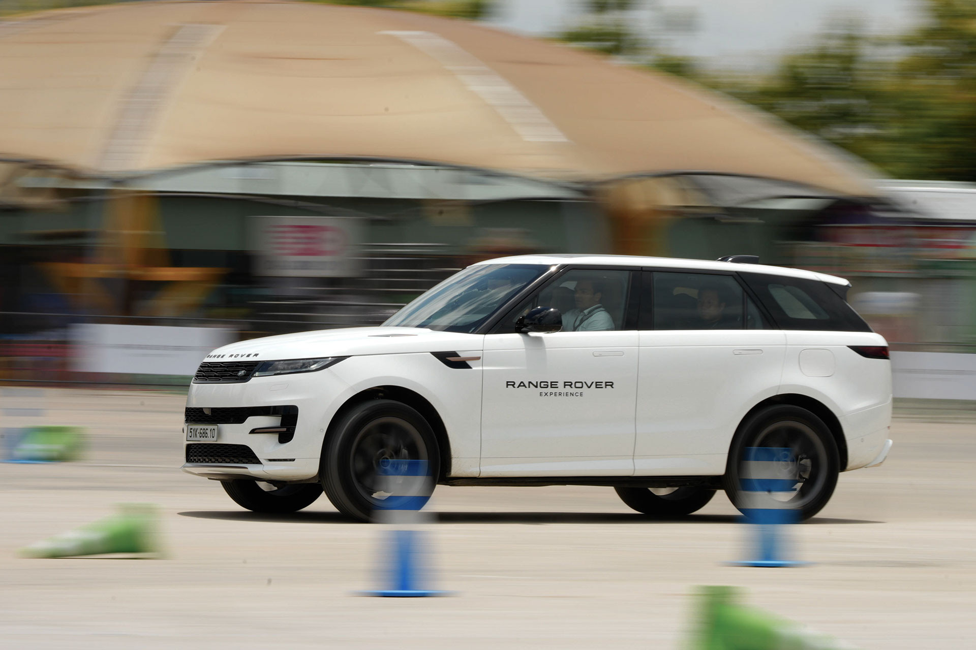 Range Rover Sport PHEV (4).jpg