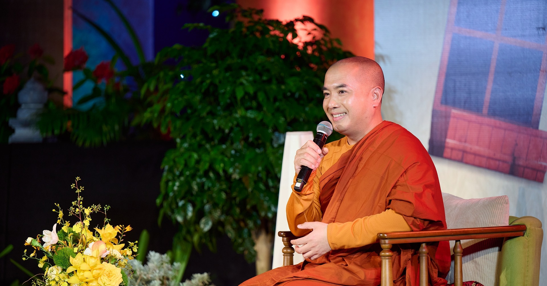 Thầy Minh Niệm: Làm cha mẹ thời AI, đôi khi “không dạy gì cả”