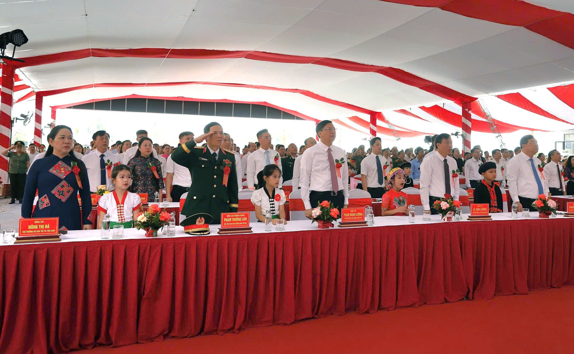 thu truong dttg5.jpg